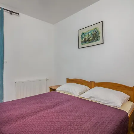 Apartment Kantun Njivice
